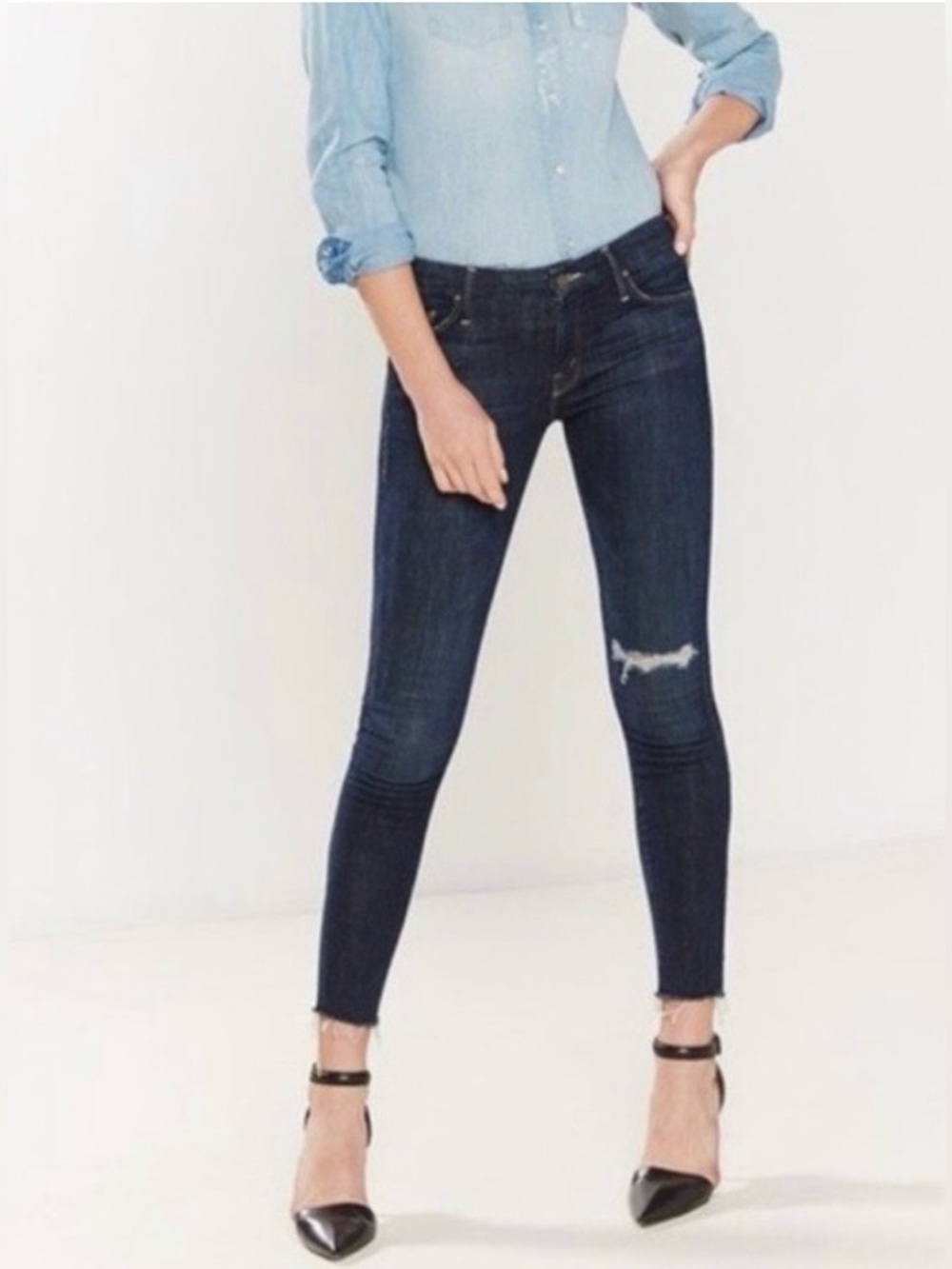 NWOT MOTHER - the Looker Ankle Fray, size 25